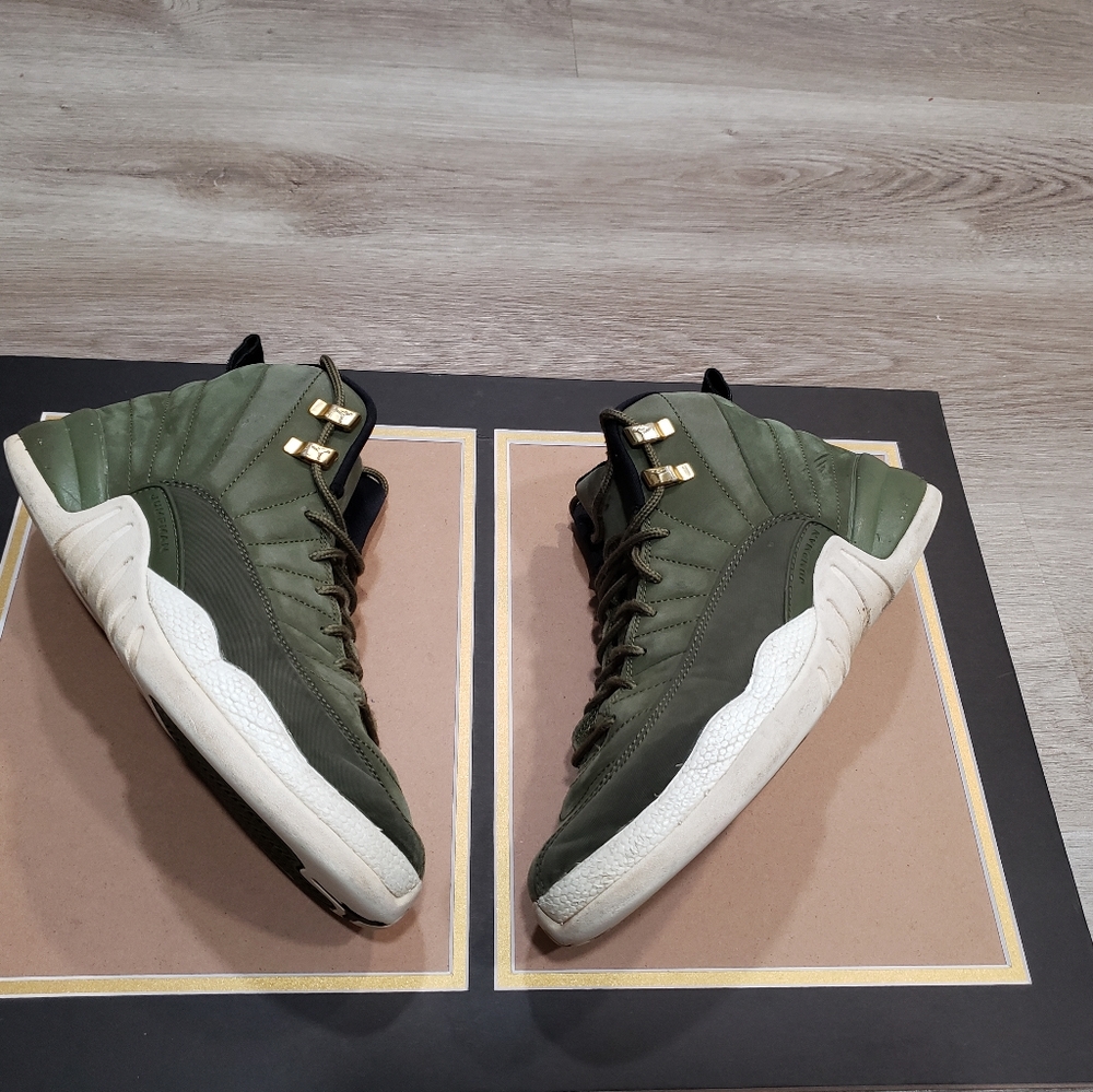 Air Jordan 12 Retro